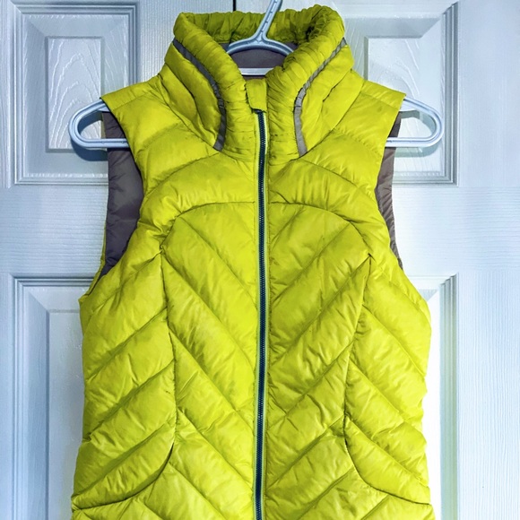Lululemon Downtown Vest - Split Pea - Picture 7 of 10